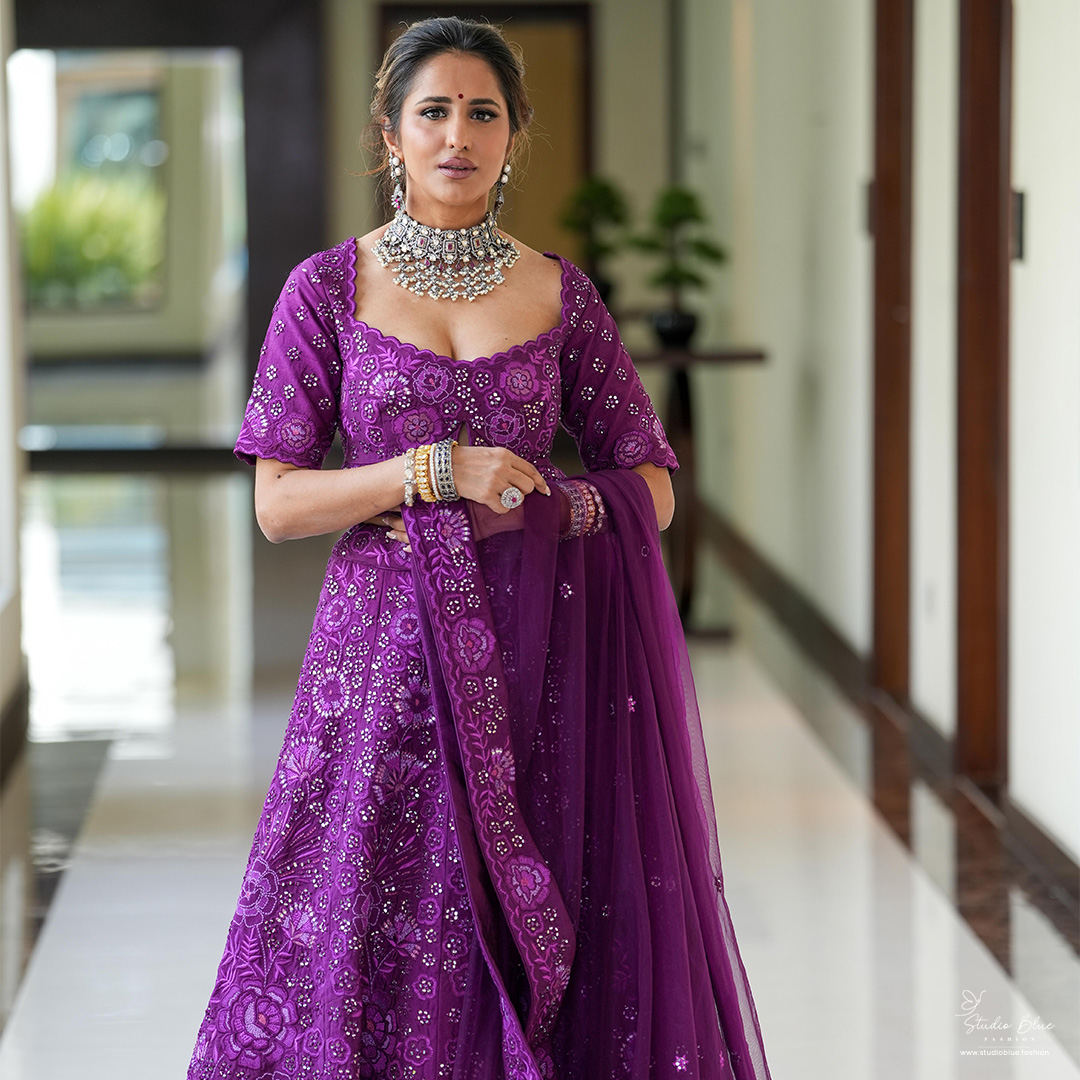 Full Embroidered Lehenga Set - Image 3